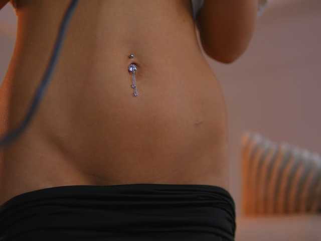 KyssaraPlay's BongaCams show and profile