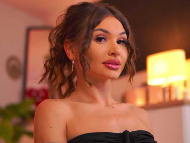 KyssaraPlay's BongaCams show and profile