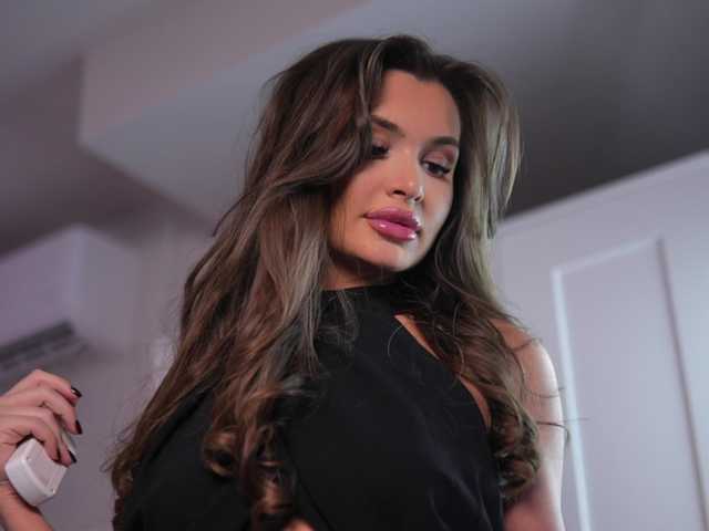 KyssaraPlay's BongaCams show and profile