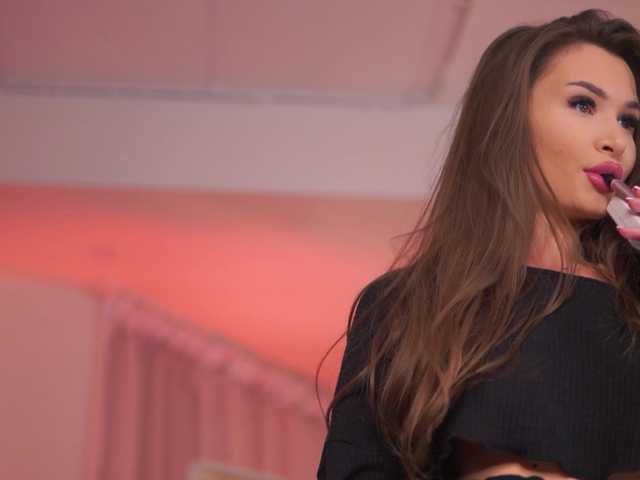 KyssaraPlay's BongaCams show and profile