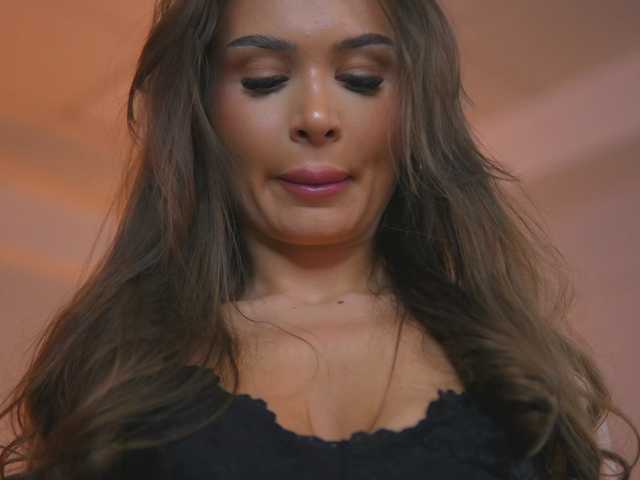 KyssaraPlay's BongaCams show and profile