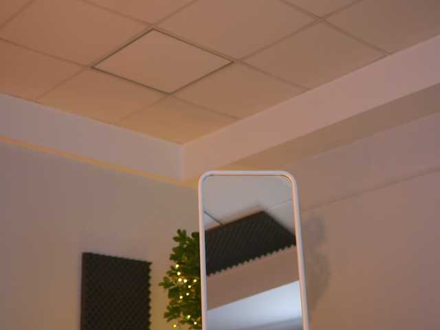 KyssaraPlay's BongaCams show and profile