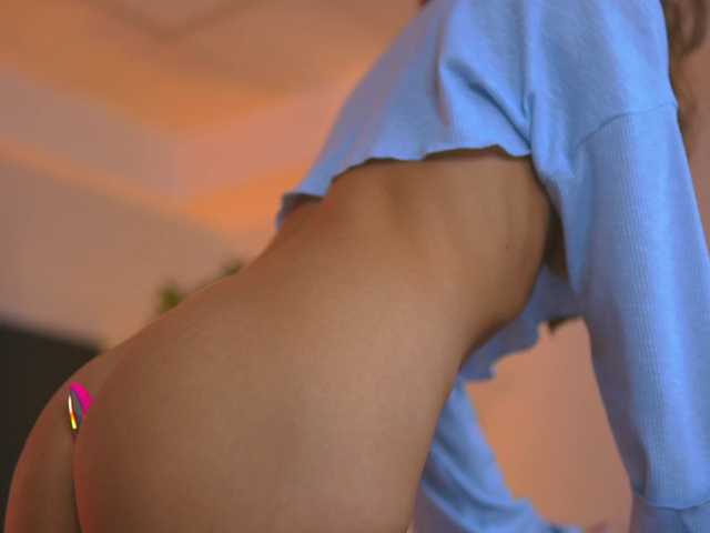 KyssaraPlay's BongaCams show and profile