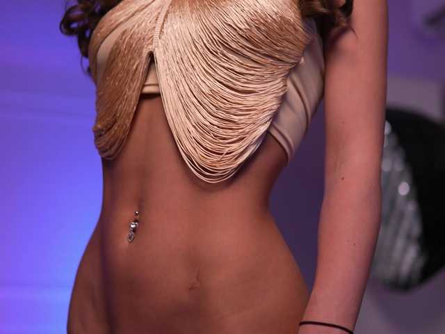 KyssaraPlay's BongaCams show and profile