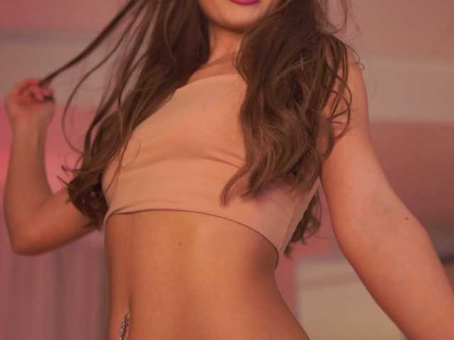 KyssaraPlay's BongaCams show and profile