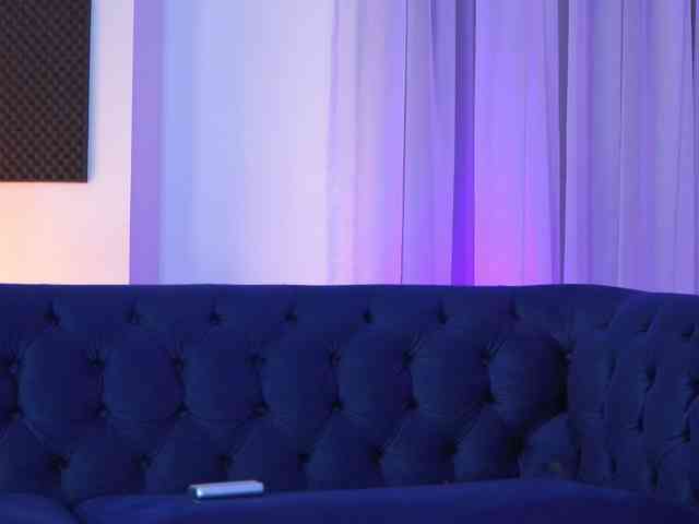 adult webcam chat KyssaraPlay