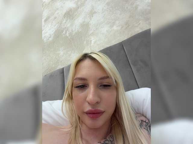 EwaBrown's BongaCams show and profile