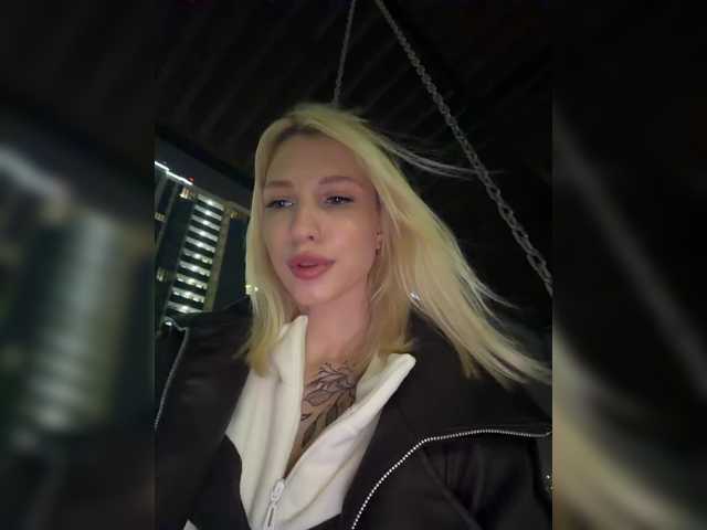 EwaBrown's BongaCams profile