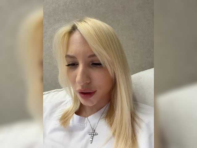 EwaBrown's BongaCams profile