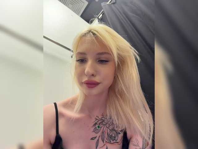 EwaBrown's BongaCams profile