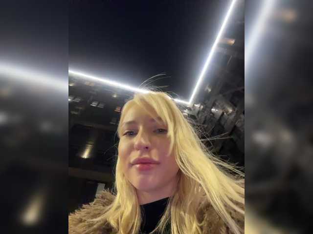 EwaBrown's BongaCams show and profile