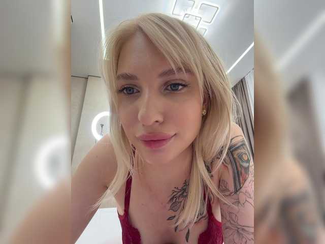 Cristi-Candy preview