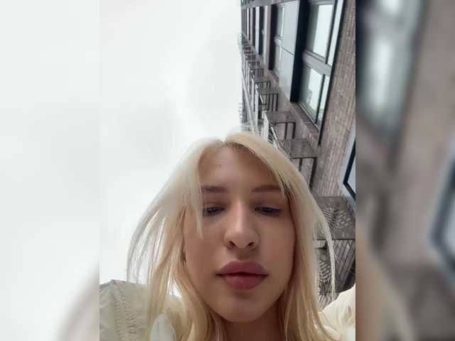 EwaBrown's BongaCams show and profile