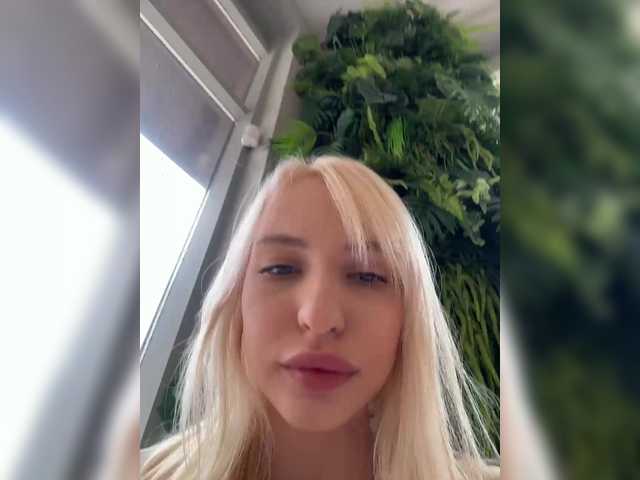 EwaBrown's BongaCams show and profile