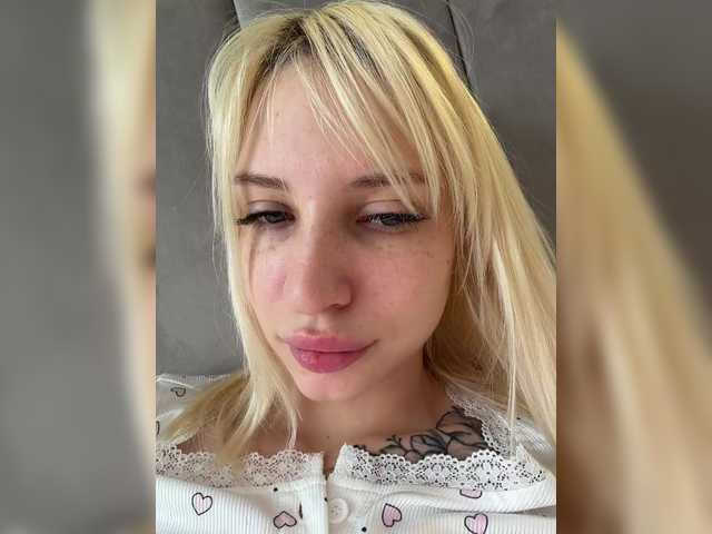 EwaBrown's BongaCams profile