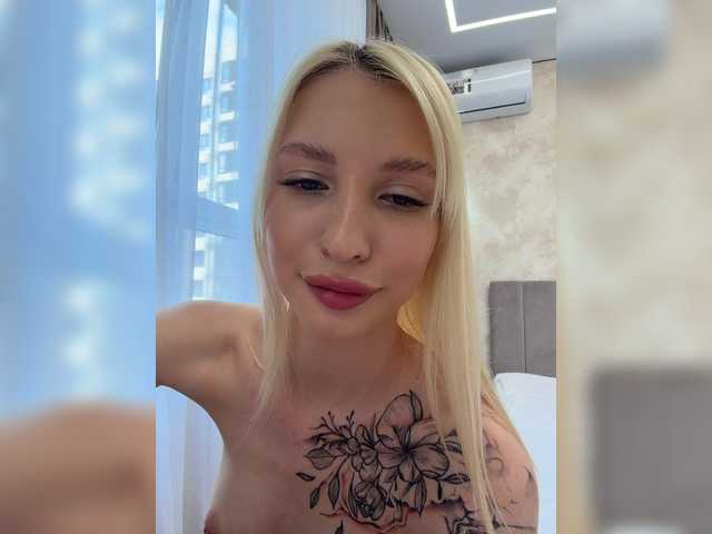 EwaBrown's BongaCams profile