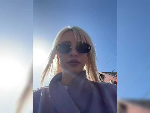 EwaBrown's BongaCams show and profile