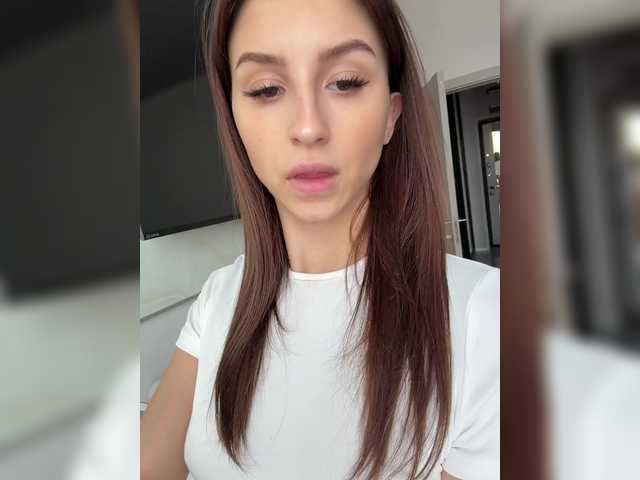 go to chat with -Eva--23-