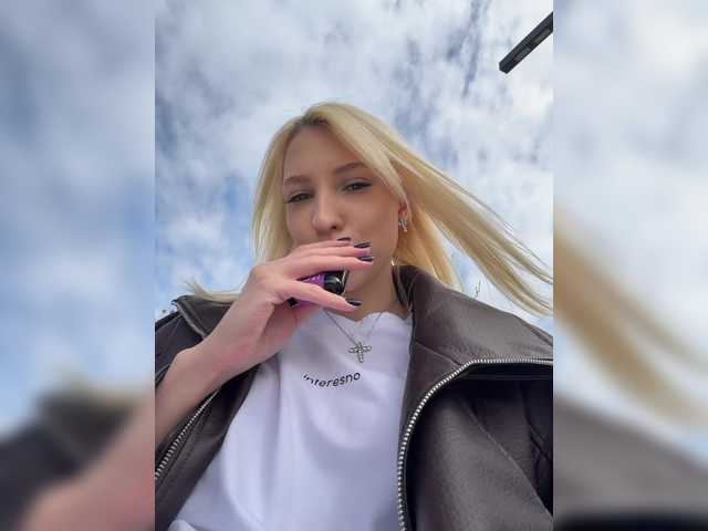 EwaBrown's BongaCams show and profile