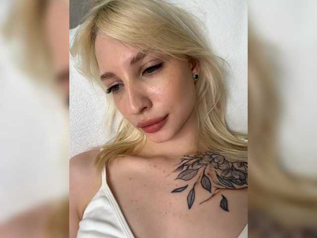 EwaBrown's BongaCams show and profile