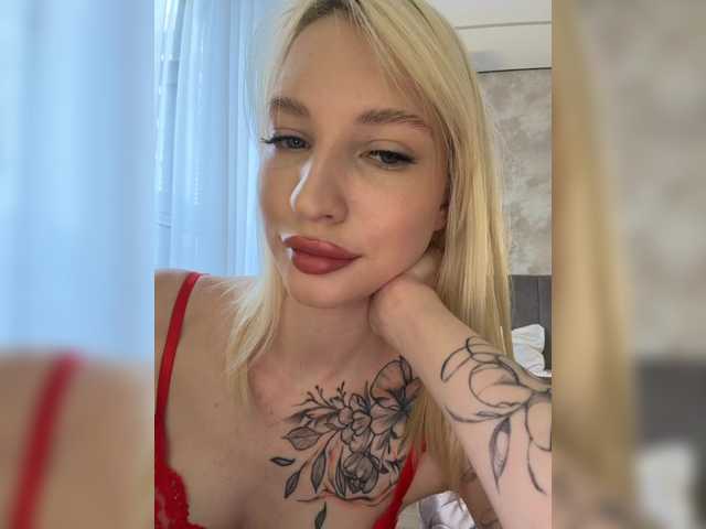 EwaBrown's BongaCams show and profile