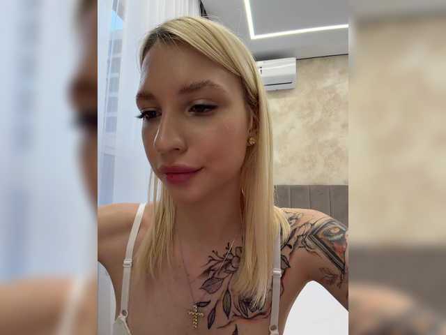 EwaBrown's BongaCams show and profile