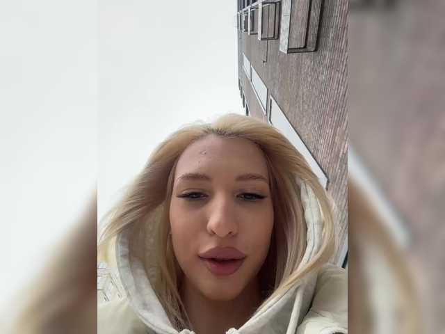 EwaBrown's BongaCams show and profile