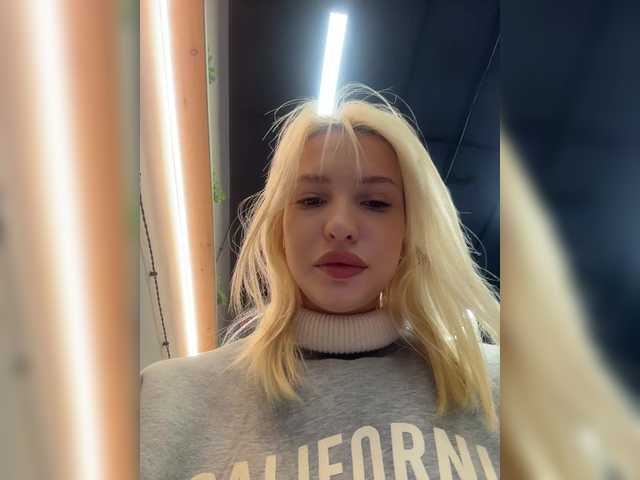 EwaBrown's BongaCams show and profile