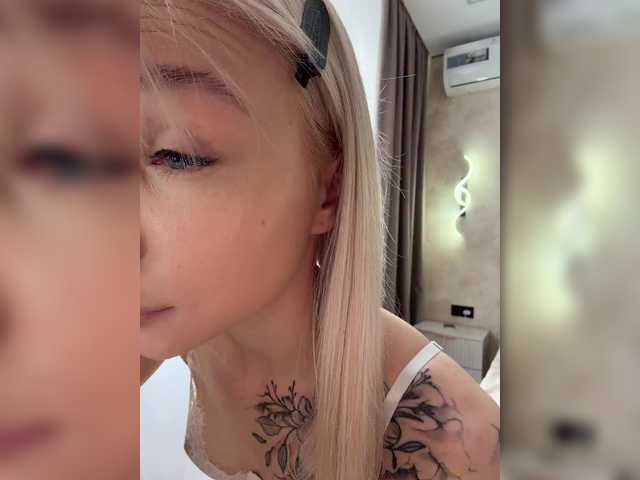 EwaBrown's BongaCams profile