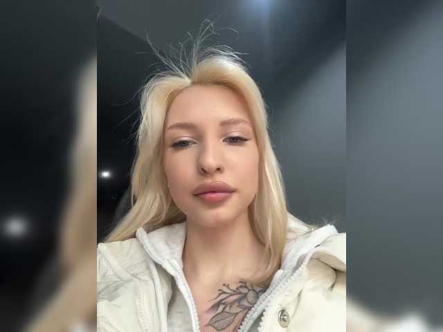 EwaBrown's BongaCams show and profile