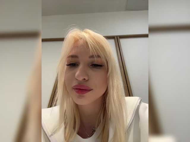 EwaBrown's BongaCams show and profile