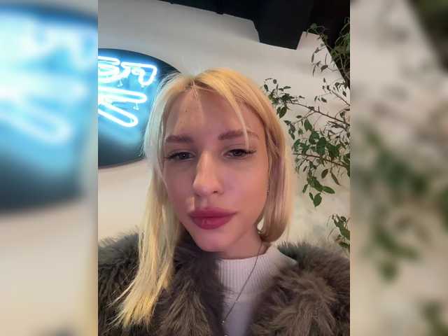 EwaBrown's BongaCams show and profile