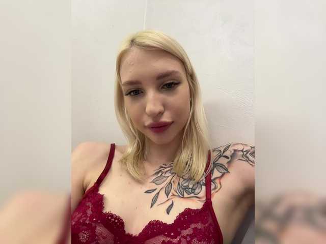EwaBrown's BongaCams show and profile