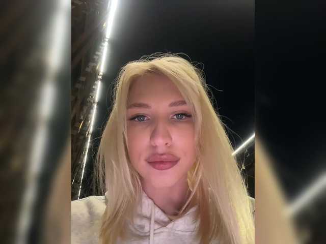 EwaBrown's BongaCams show and profile