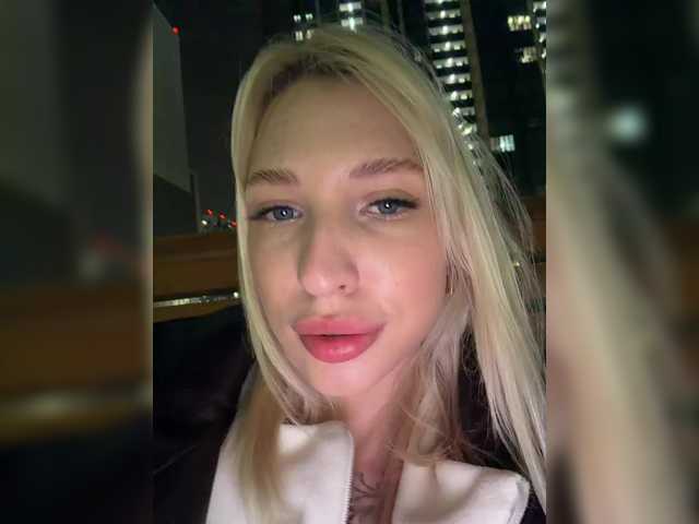 EwaBrown's BongaCams profile