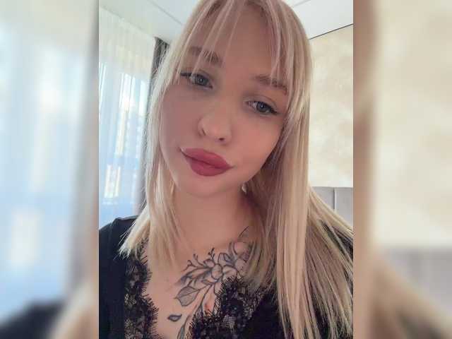 EwaBrown's BongaCams profile