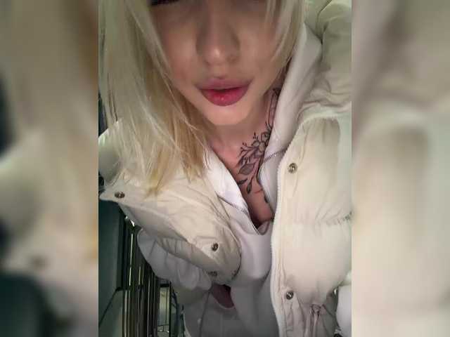 в попе у EwaBrown