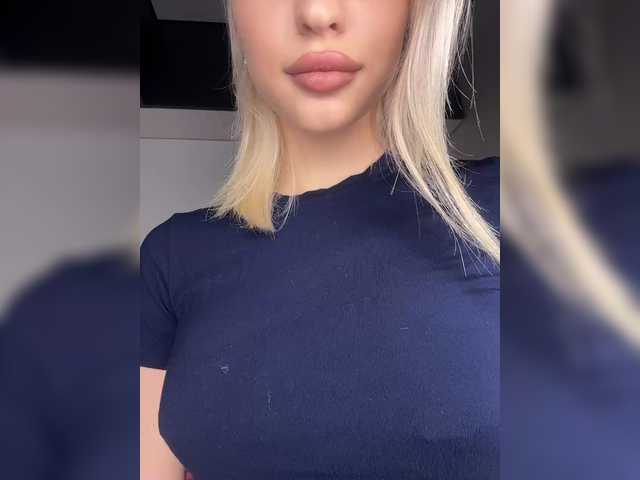 EwaBrown's BongaCams show and profile