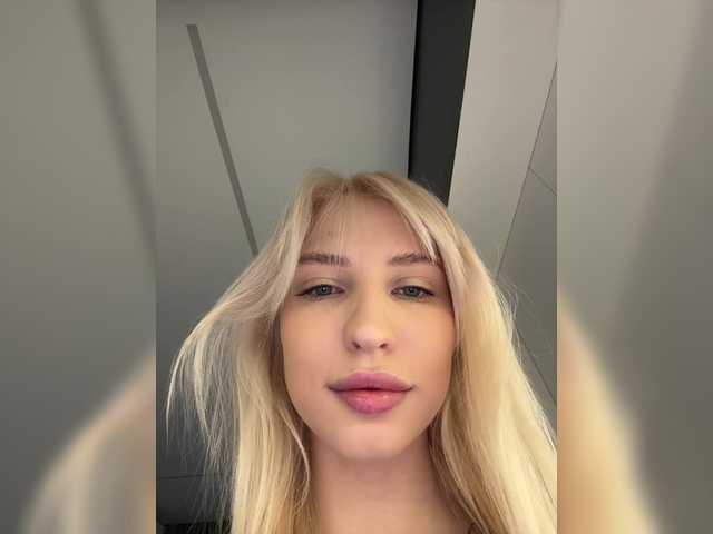 EwaBrown's BongaCams show and profile