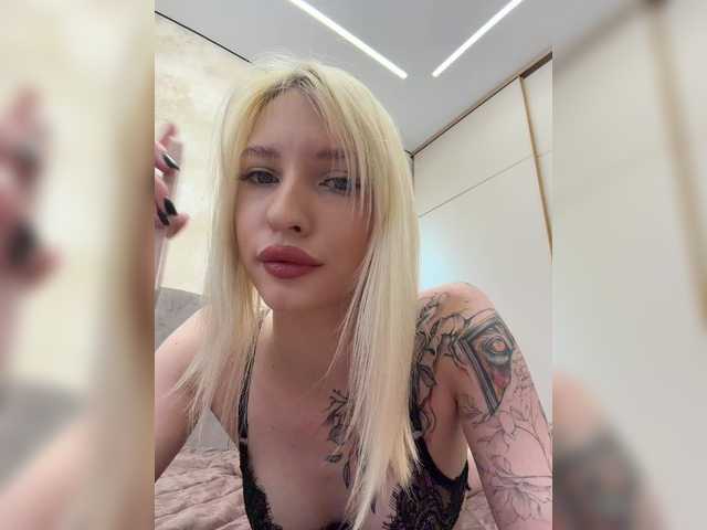 EwaBrown's BongaCams show and profile