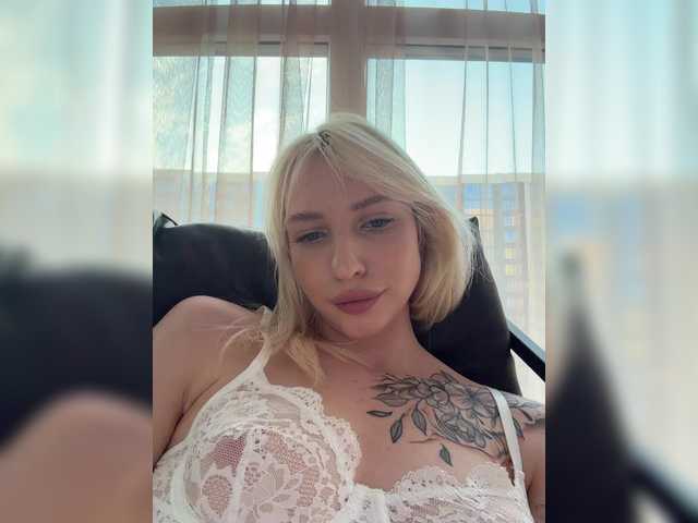 EwaBrown's BongaCams profile