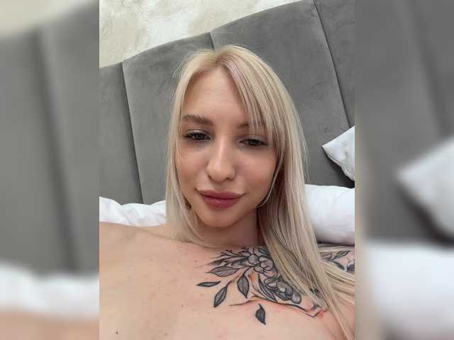 EwaBrown's BongaCams profile