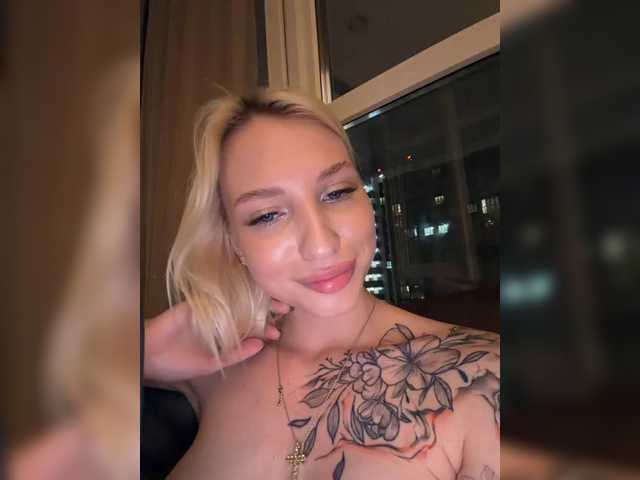 EwaBrown's BongaCams show and profile