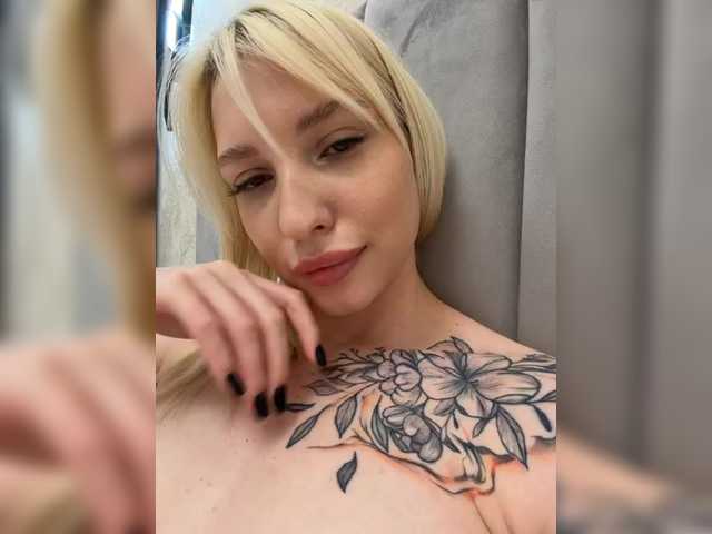 EwaBrown's BongaCams show and profile