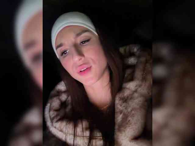 EwaBrown Live Webcam on {site_name}