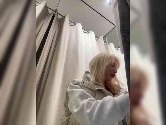 sex cam live EwaBrown