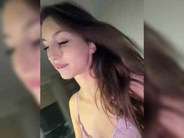 --Eva-22-- webcam