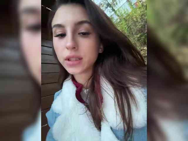 --Eva-22-- webcam