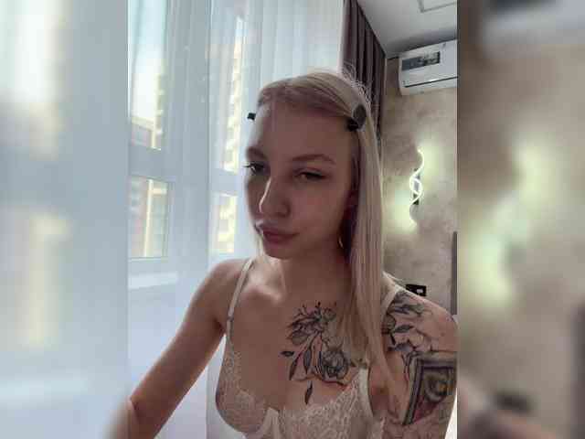 EwaBrown Live Webcam on BongaCams