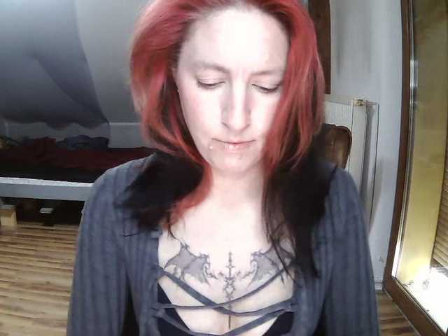 Try naked stripper JudyAmazing JudyAmazing from BongaCams